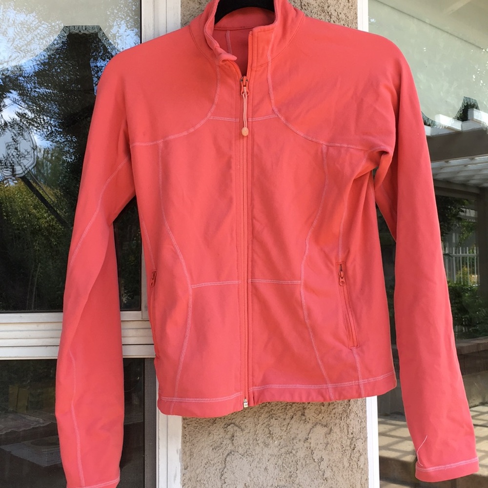 Lululemon zip up jacket🌺